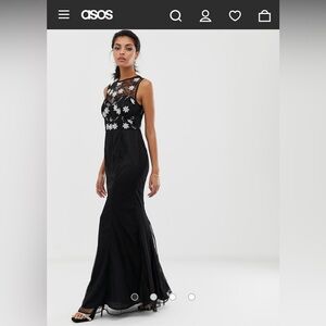 Sleeveless black dress evening dress with beading